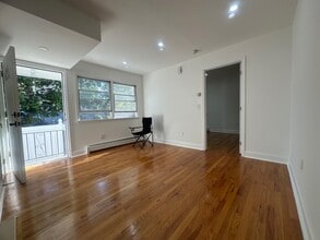 66 Whitman Ave in Staten Island, NY - Building Photo - Building Photo