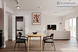 10410 NE 2nd St in Bellevue, WA - Foto de edificio - Building Photo