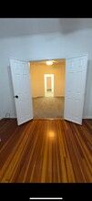 28 E Morris Ave, Unit 2nd Flr in Linden, NJ - Building Photo - Building Photo
