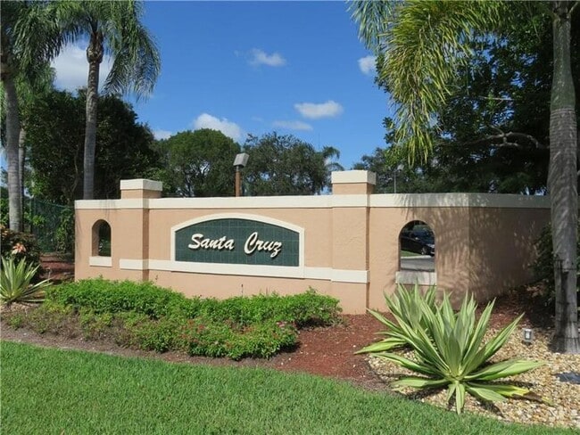 9764 Kamena Cir in Boynton Beach, FL - Building Photo - Building Photo