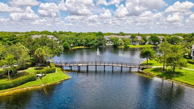 St. Tropez Townhomes & Villas in Plantation, FL - Building Photo - Building Photo