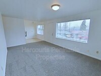 3346 Ward Ave photo'
