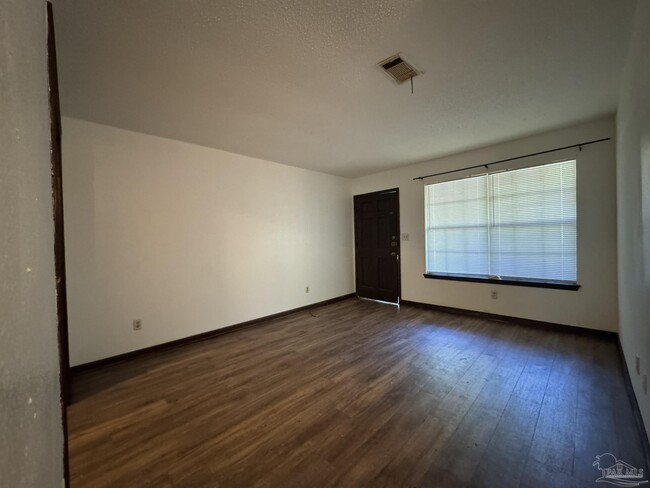 718 Mills Ave in Pensacola, FL - Building Photo - Building Photo