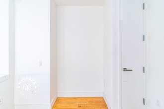 87 Montrose Ave, Unit 1F in Brooklyn, NY - Building Photo - Building Photo