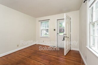 901 Grayland St in Greensboro, NC - Building Photo - Building Photo