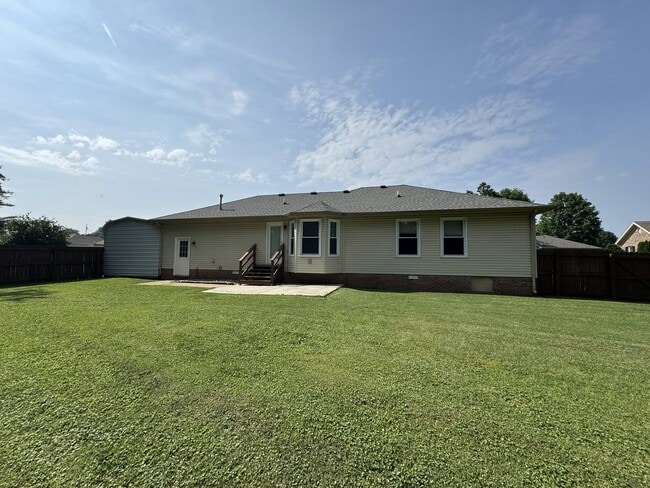 110 S Dove Ct in Hopkinsville, KY - Building Photo - Building Photo