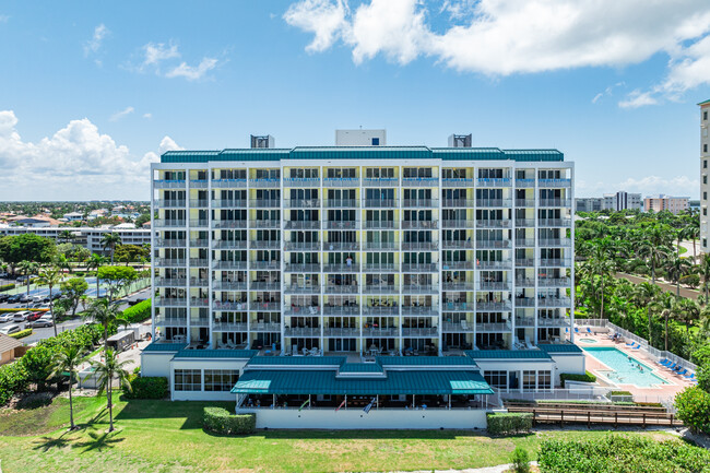 Apollo Condominiums in Marco Island, FL - Building Photo - Building Photo