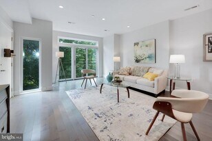 3821 14th St NW in Washington, DC - Building Photo