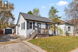 115 Stewart St in Oakville, ON - Building Photo