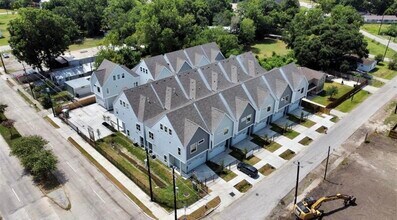 6127 W Montgomery Rd in Houston, TX - Building Photo - Building Photo