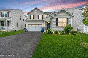 317 Tulip Ct in Marlboro, NJ - Building Photo