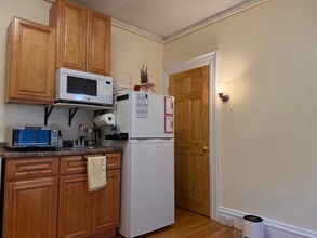 219 Washington St, Unit 8 in Winchester, MA - Foto de edificio - Building Photo