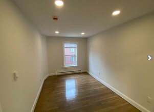 529 Beacon St, Unit 15 in Boston, MA - Building Photo - Building Photo