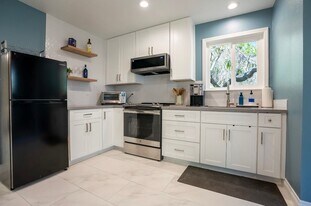 3219 Sumac Rd in Fallbrook, CA - Building Photo