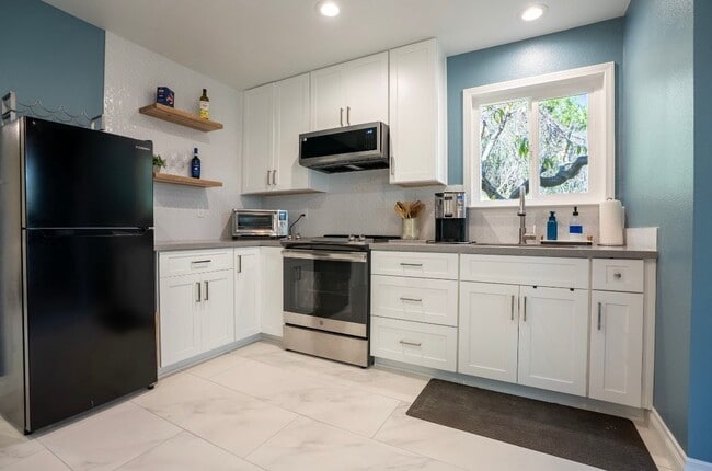 property at 3219 Sumac Rd