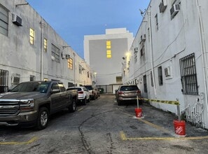 1601 NW 62nd St in Miami, FL - Building Photo - Building Photo