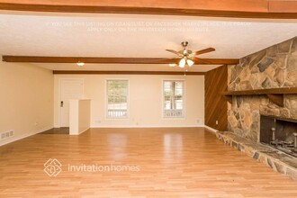 3258 Village Glen Dr SW in Snellville, GA - Building Photo - Building Photo