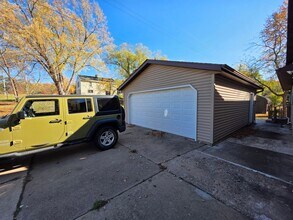 2451 Harrison St in Eau Claire, WI - Building Photo - Building Photo