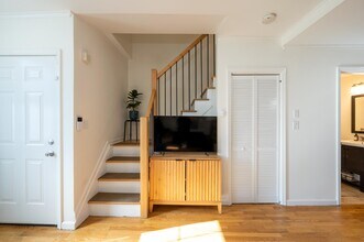 176 Webster Ave in Jersey City, NJ - Building Photo - Building Photo