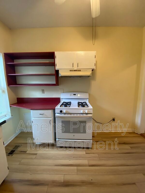 285 N Rocksprings St in Athens, GA - Building Photo - Building Photo