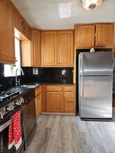 8 Windmill Ln in New City, NY - Foto de edificio - Building Photo