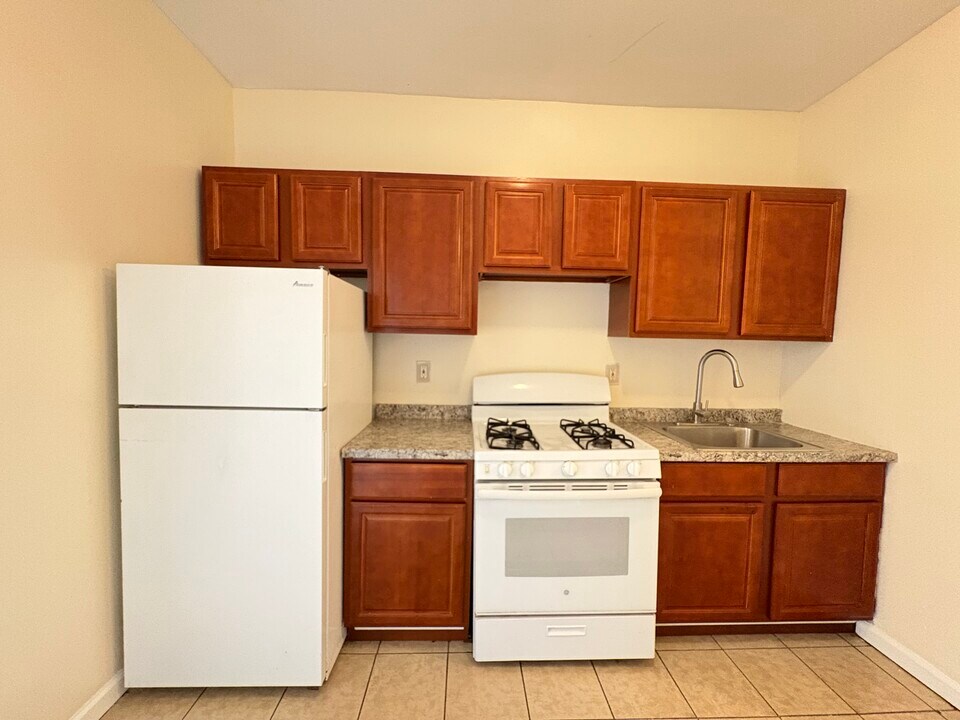 294 Fairmount Ave, Unit 2L in Newark, NJ - Building Photo