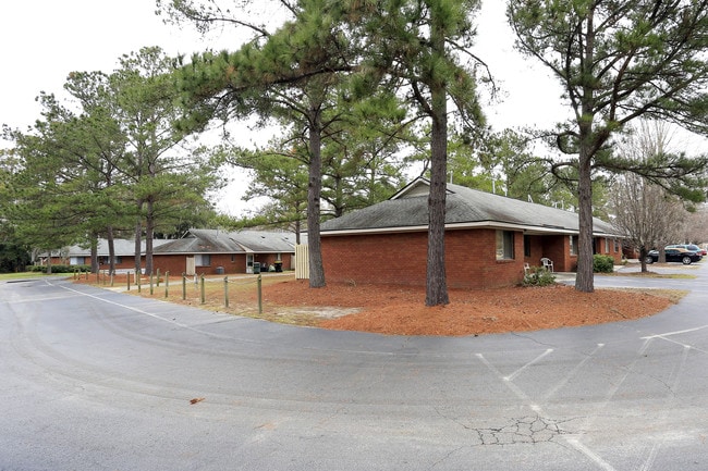 Phillips Winters Apartments in Savannah, GA - Building Photo - Building Photo