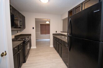 3005 Village Creek Dr in Columbia, SC - Building Photo - Building Photo