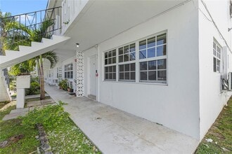 1450 NE 171 St in North Miami Beach, FL - Building Photo - Building Photo