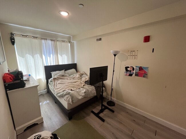 1529 N 15th St, Unit B