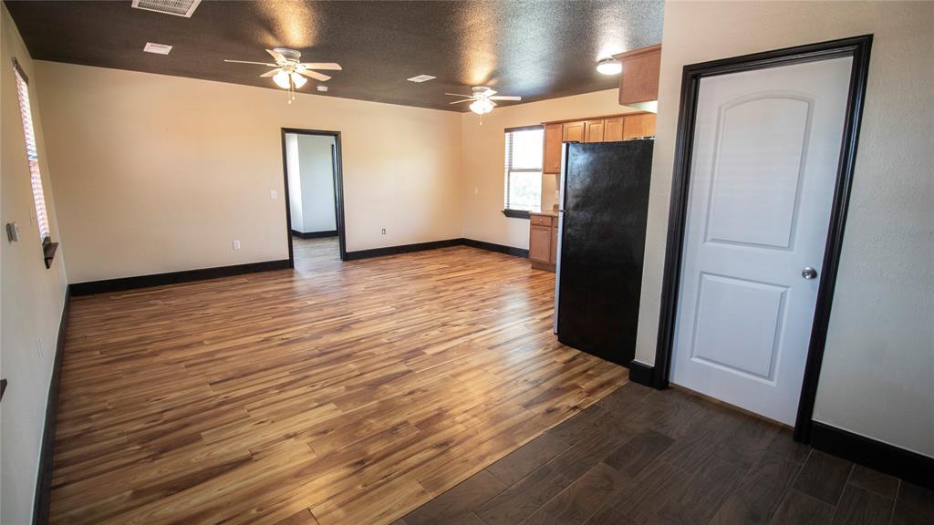 4102 County Rd 190 in Rosharon, TX - Building Photo