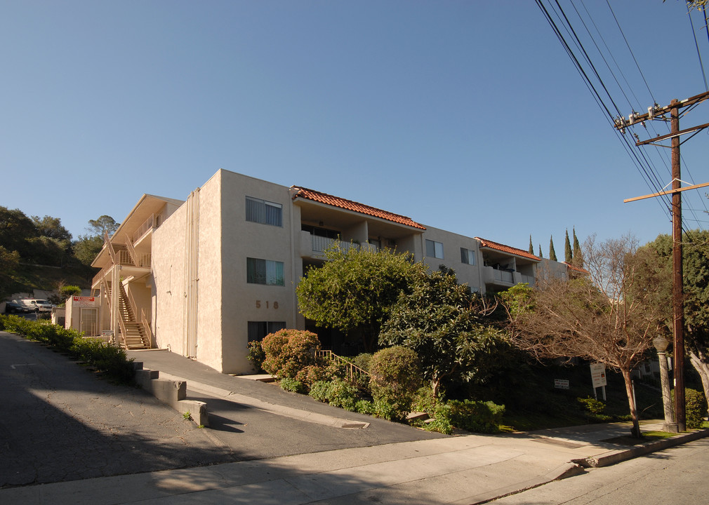 518 E Cypress St in Glendale, CA - Building Photo