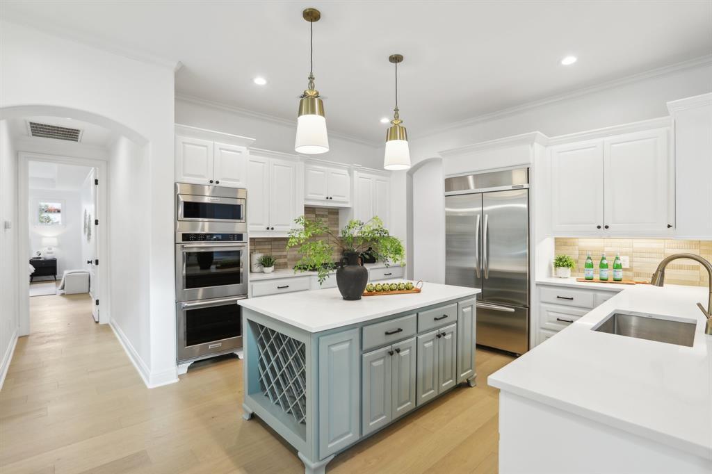 8220 Denali Pkwy in Austin, TX - Building Photo