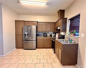 11 Phoenix St in Edinburg, TX - Building Photo - Building Photo