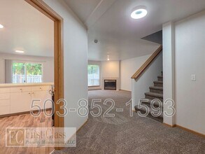 20693 SW Lavender Ave in Sherwood, OR - Building Photo - Building Photo