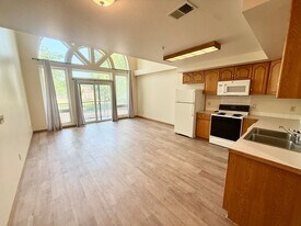 816 S College Ave in Fort Collins, CO - Building Photo