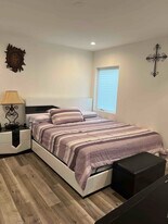 8413 Woodley Ave in Los Angeles, CA - Building Photo