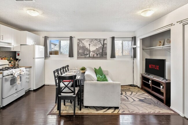 64 Riverbirch Rd SE in Calgary, AB - Building Photo - Building Photo