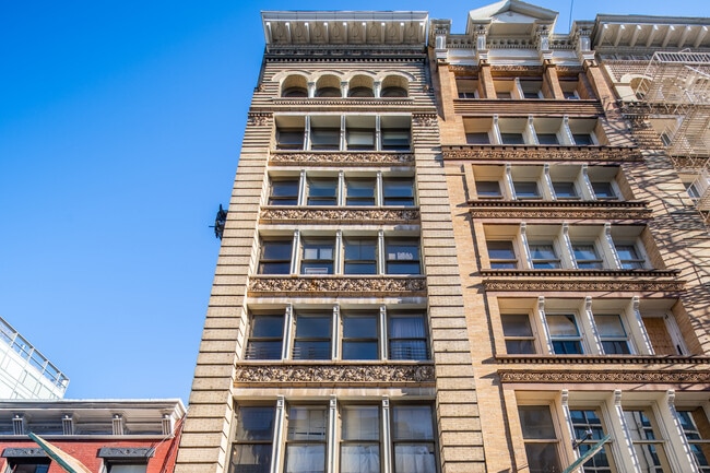 60 Grand St in New York, NY - Building Photo - Building Photo