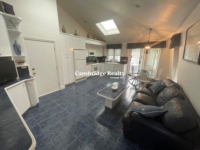 79 Harvey St, Unit 3T