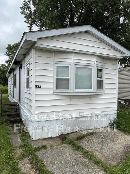 2211 Dort Hwy in Flint, MI - Building Photo