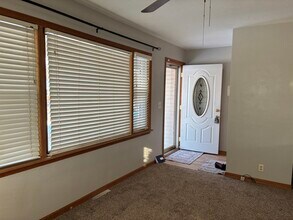 360 Garden Ct in Sycamore, IL - Building Photo - Building Photo