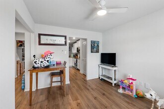 113 Stratton Ln in Jarrell, TX - Building Photo - Building Photo