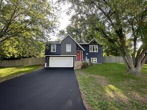 3700 Bryant Cir in Anoka, MN - Foto de edificio - Building Photo