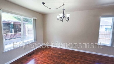 322 Falcon Way in Hercules, CA - Building Photo - Building Photo