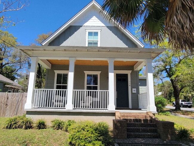 property at 714 E Belmont St