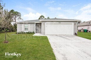 1732 SW Hilola Ln in Port St. Lucie, FL - Building Photo