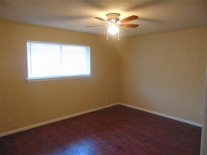 7233 Martha Ln in Fort Worth, TX - Foto de edificio - Building Photo