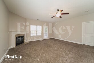 6124 Silver Chime Way in Huntersville, NC - Building Photo - Building Photo