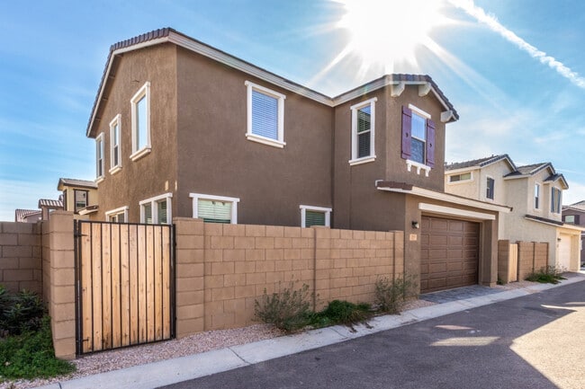 243 N Sandal in Mesa, AZ - Building Photo - Building Photo